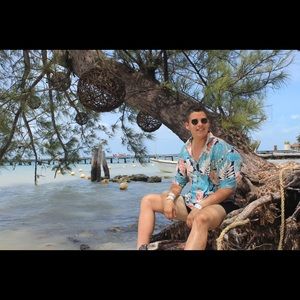 Meet your Posher, Eric